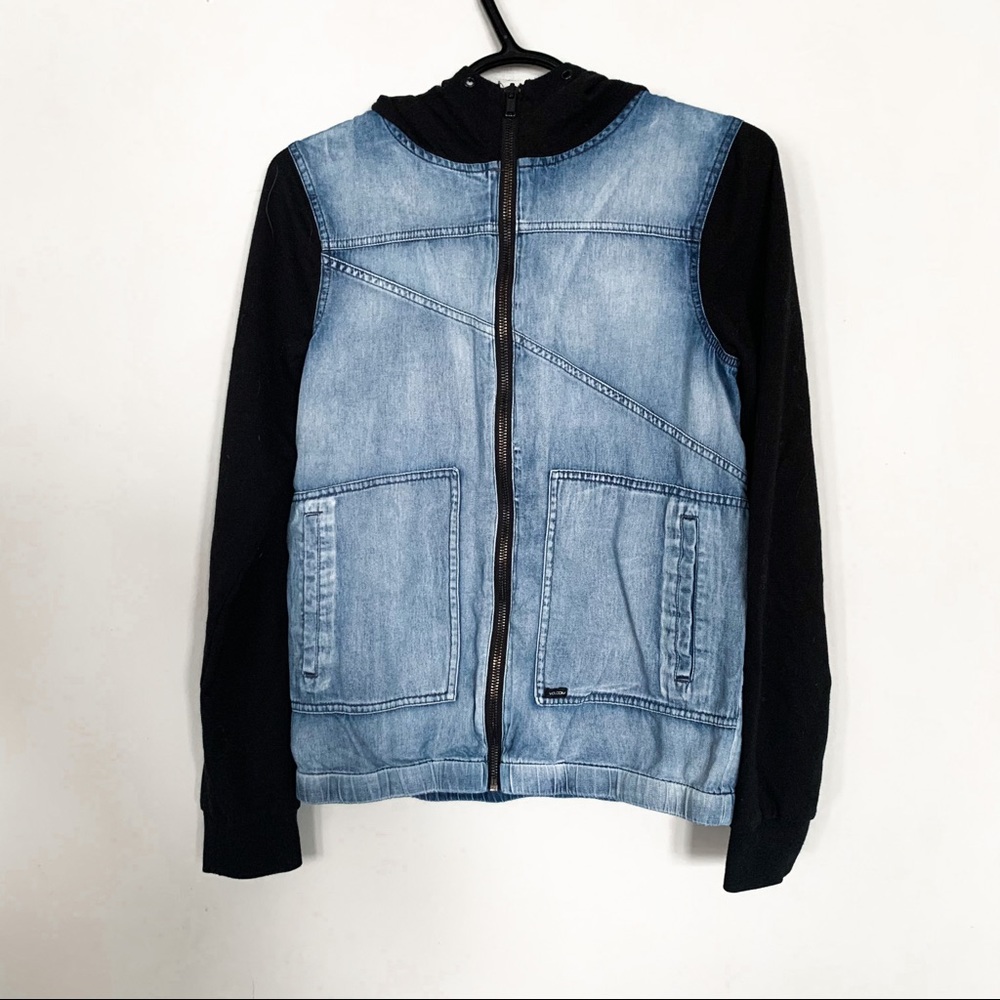 Volcom • Denim Look Zip-Up